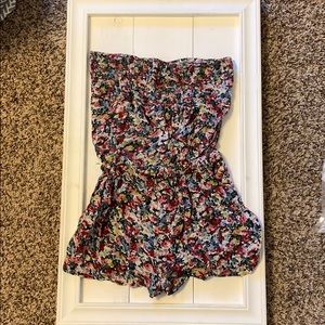 Floral strapless romper